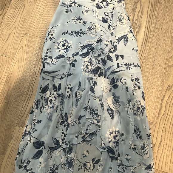 Midi Skirt shades of Blue & White. Small - Picture 4 of 5